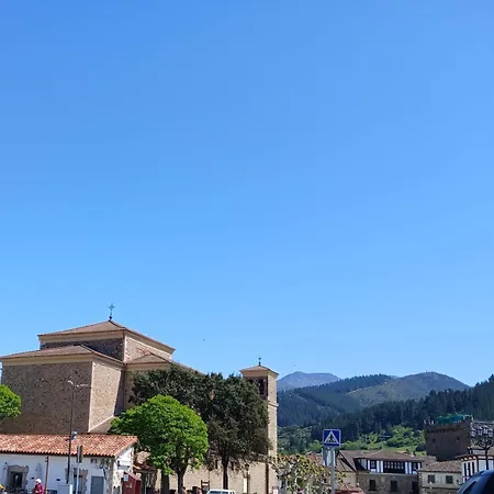 Centrico En El Casco Antiguo De * Potes