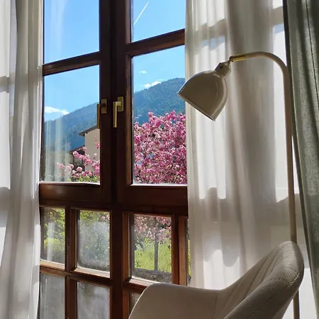 Centrico En El Casco Antiguo De *